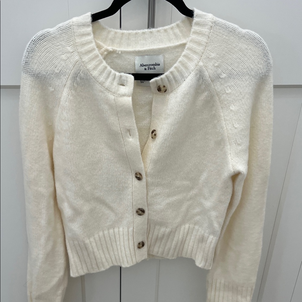 Abercrombie & Fitch Women's Ivory Cardigan NWT
